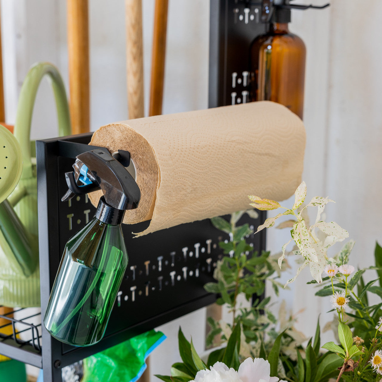utility cart with paper towel roll
