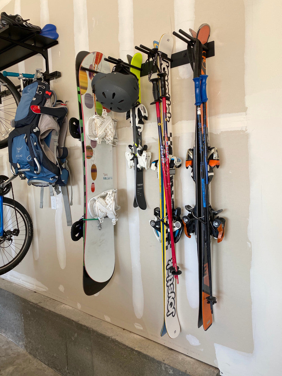 ski and snowboard wall rack