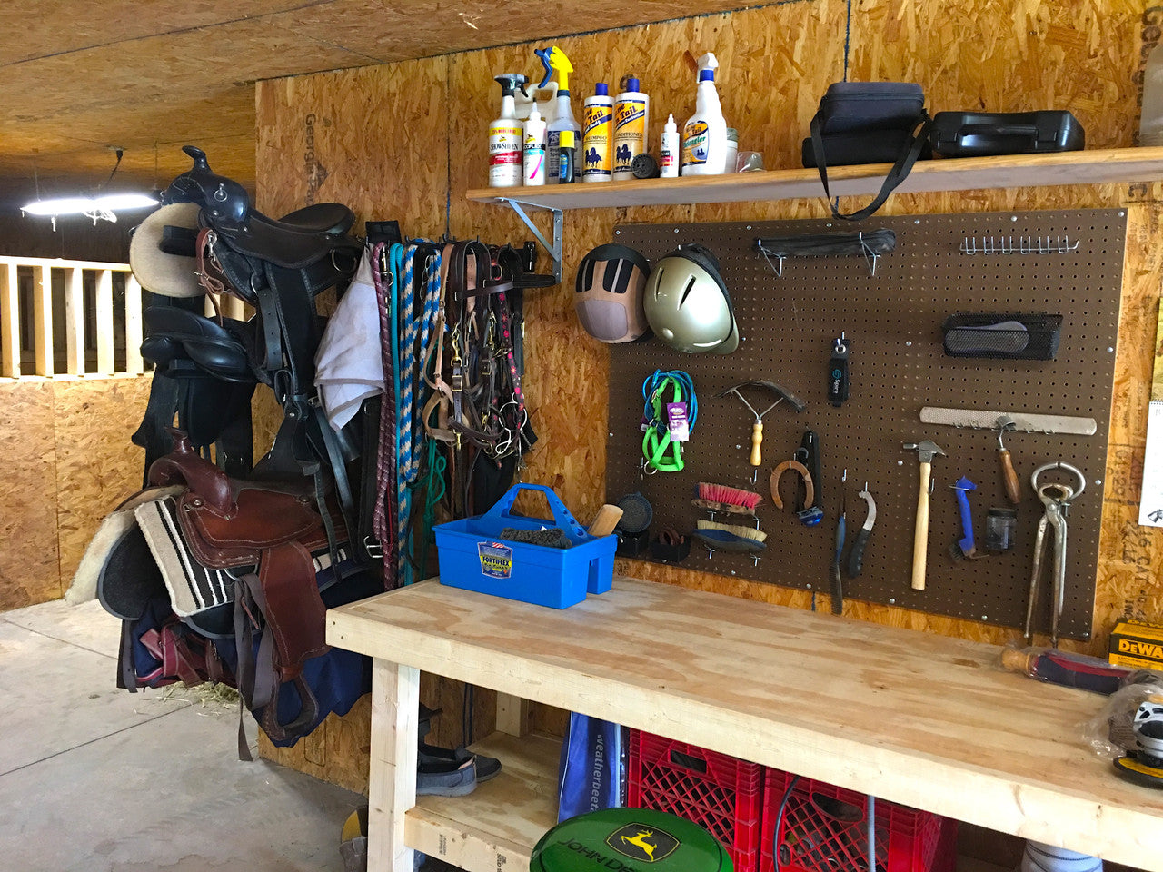 stable storage for horse saddles