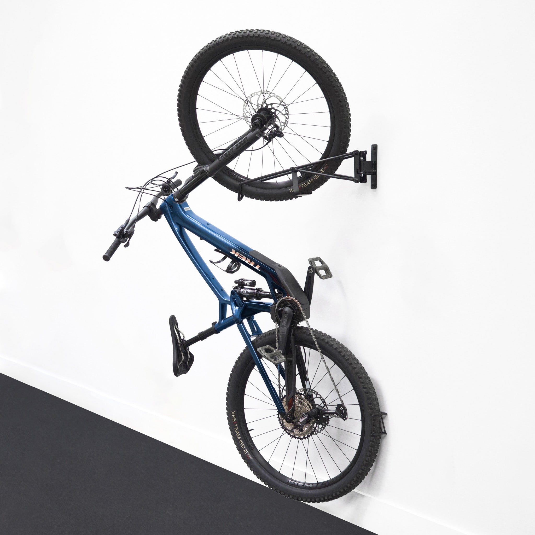 E-Bike Storage for Apartments: No-Lift, No-Drill Solutions