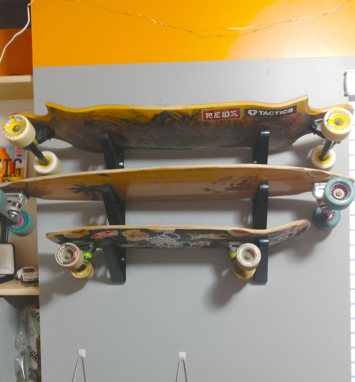 longboard storage indoor