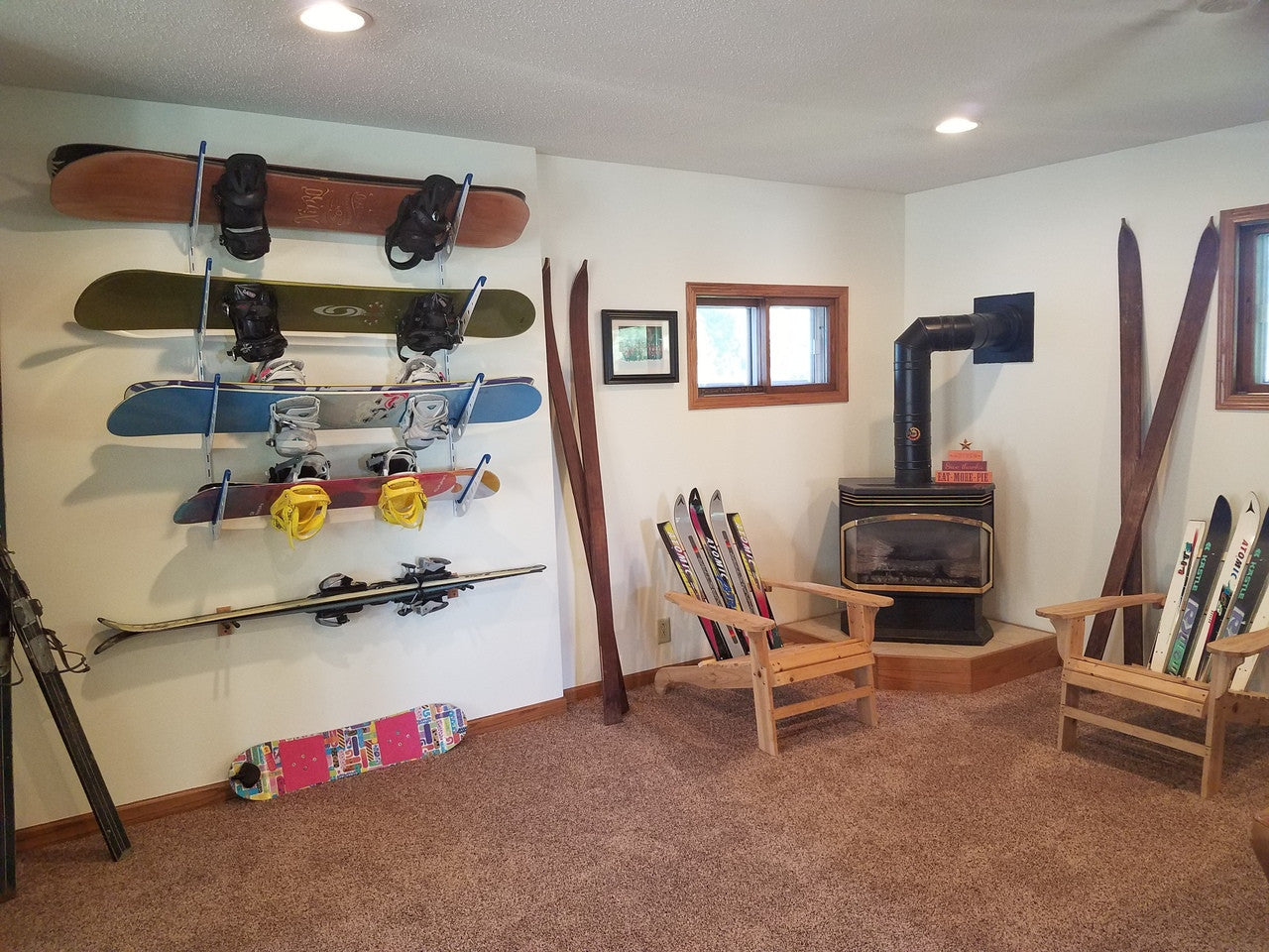 indoor snowboard storage #color_white