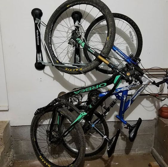 rotating wall rack for mountain bike