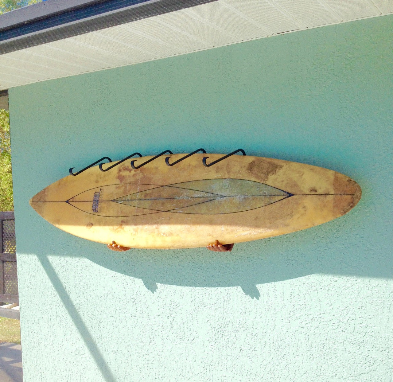 Surfboard wall mount discount wood