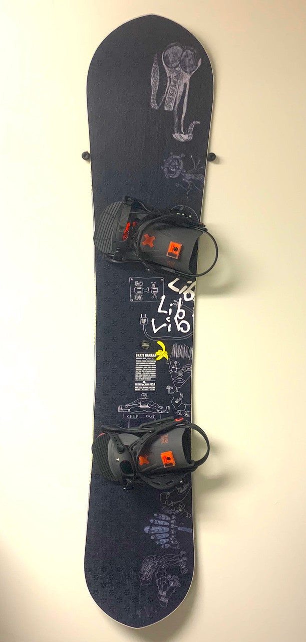 indoor snowboard wall hanger