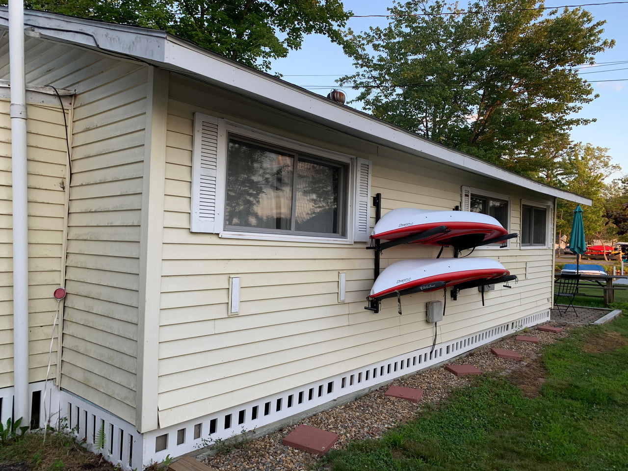 wall mounted outdoor kayak rack