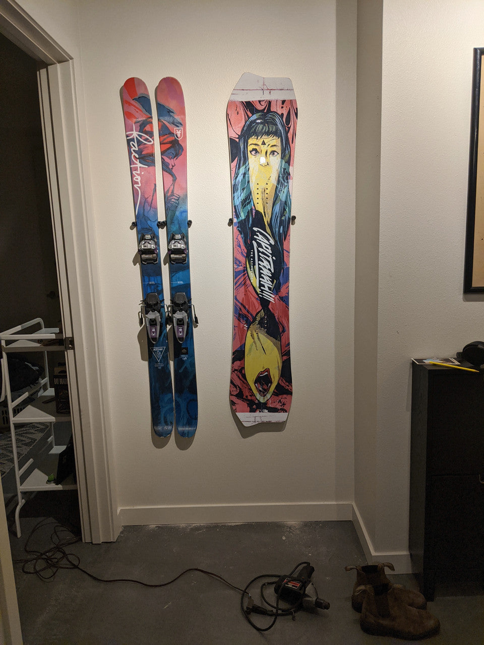 The Cinch Floating Snowboard Wall Mount StoreYourBoard