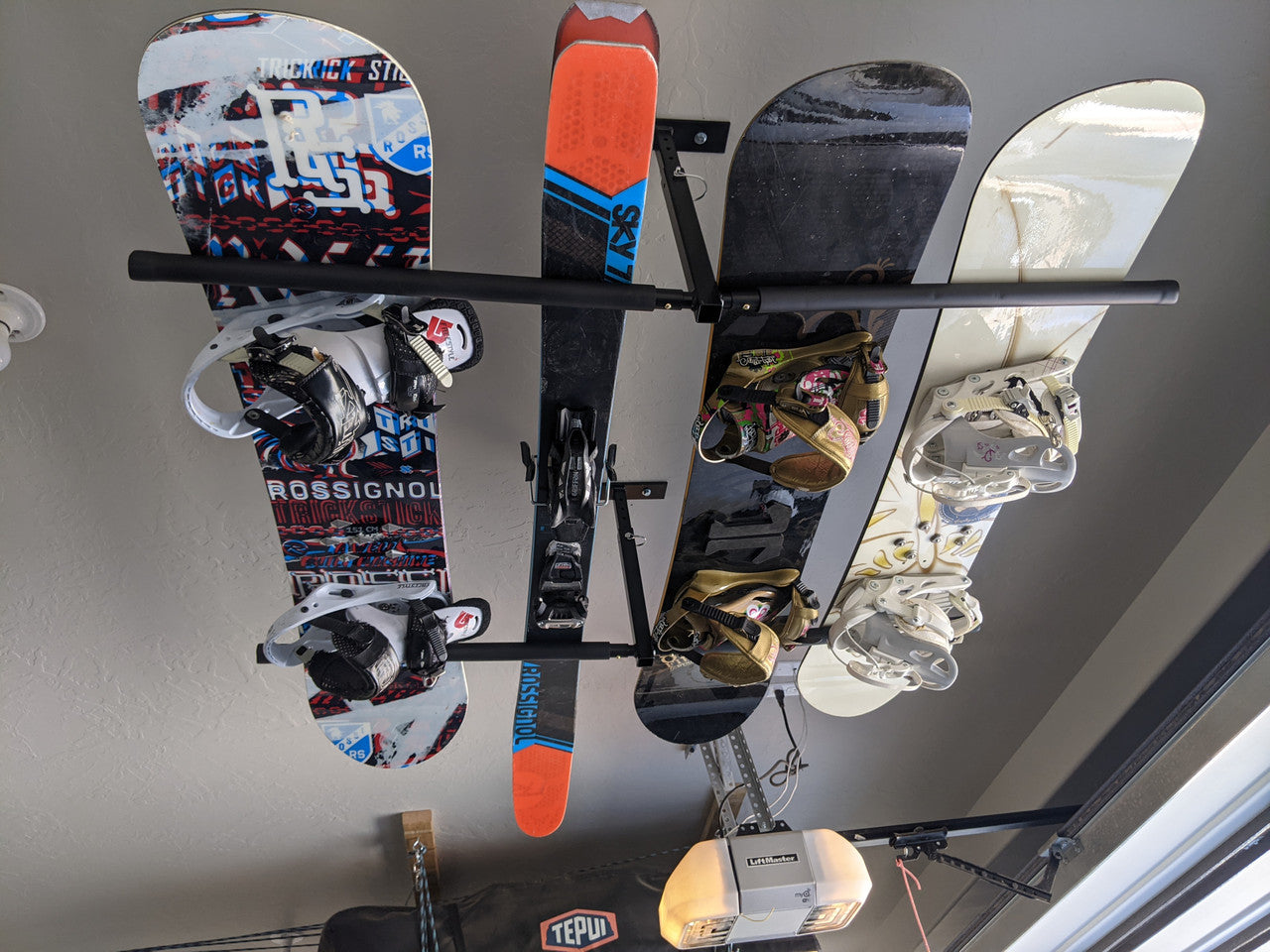 Ski and snowboard wall rack hot sale