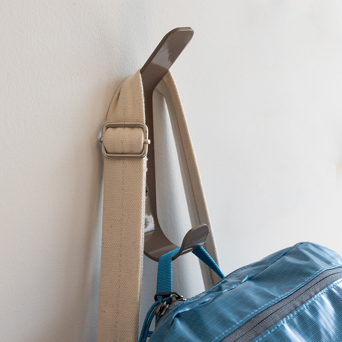 dual-sided wall storage hook