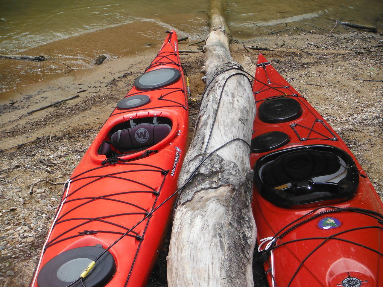 Locking up kayaks to a tree