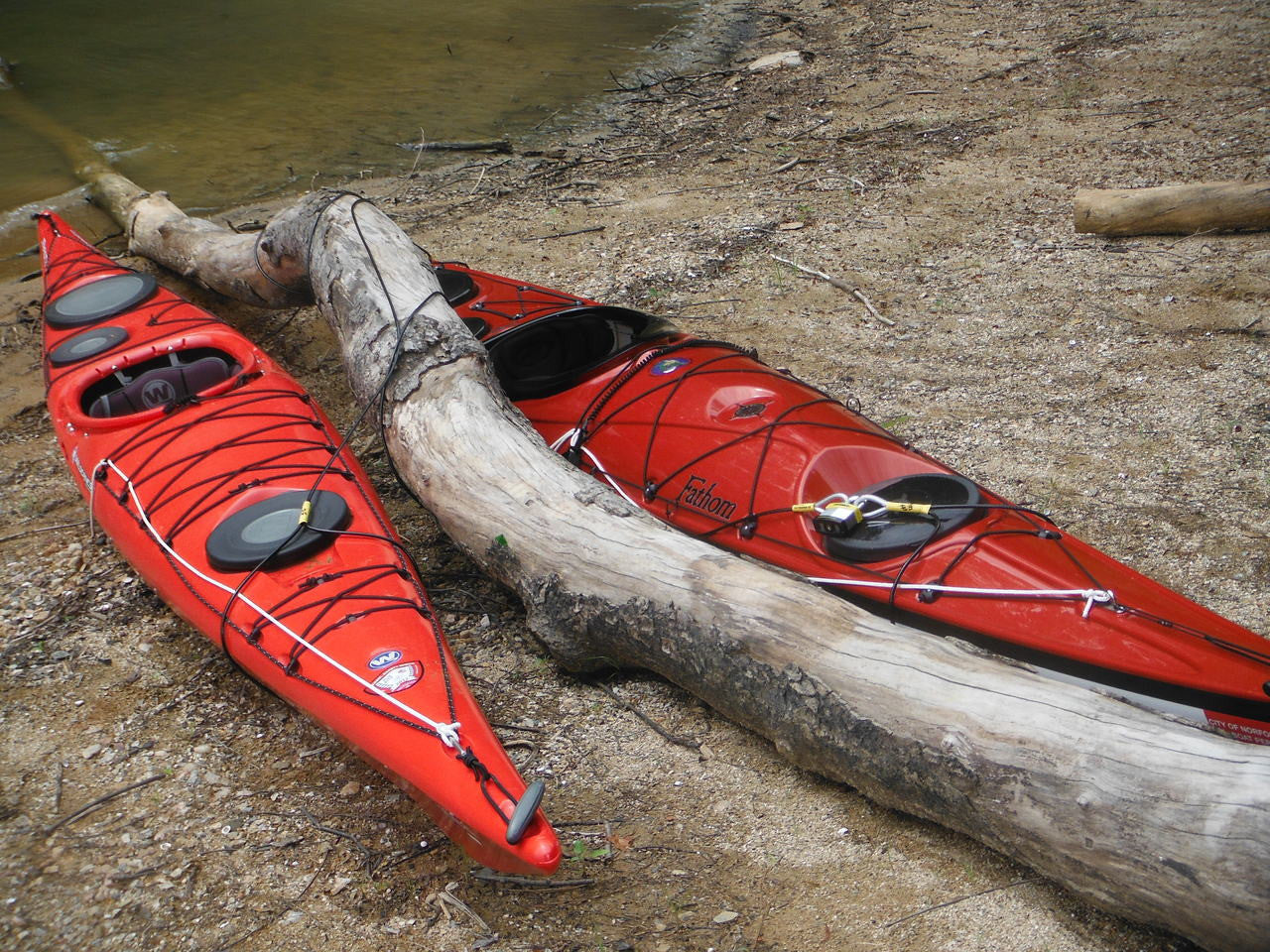 lock for two kayaks