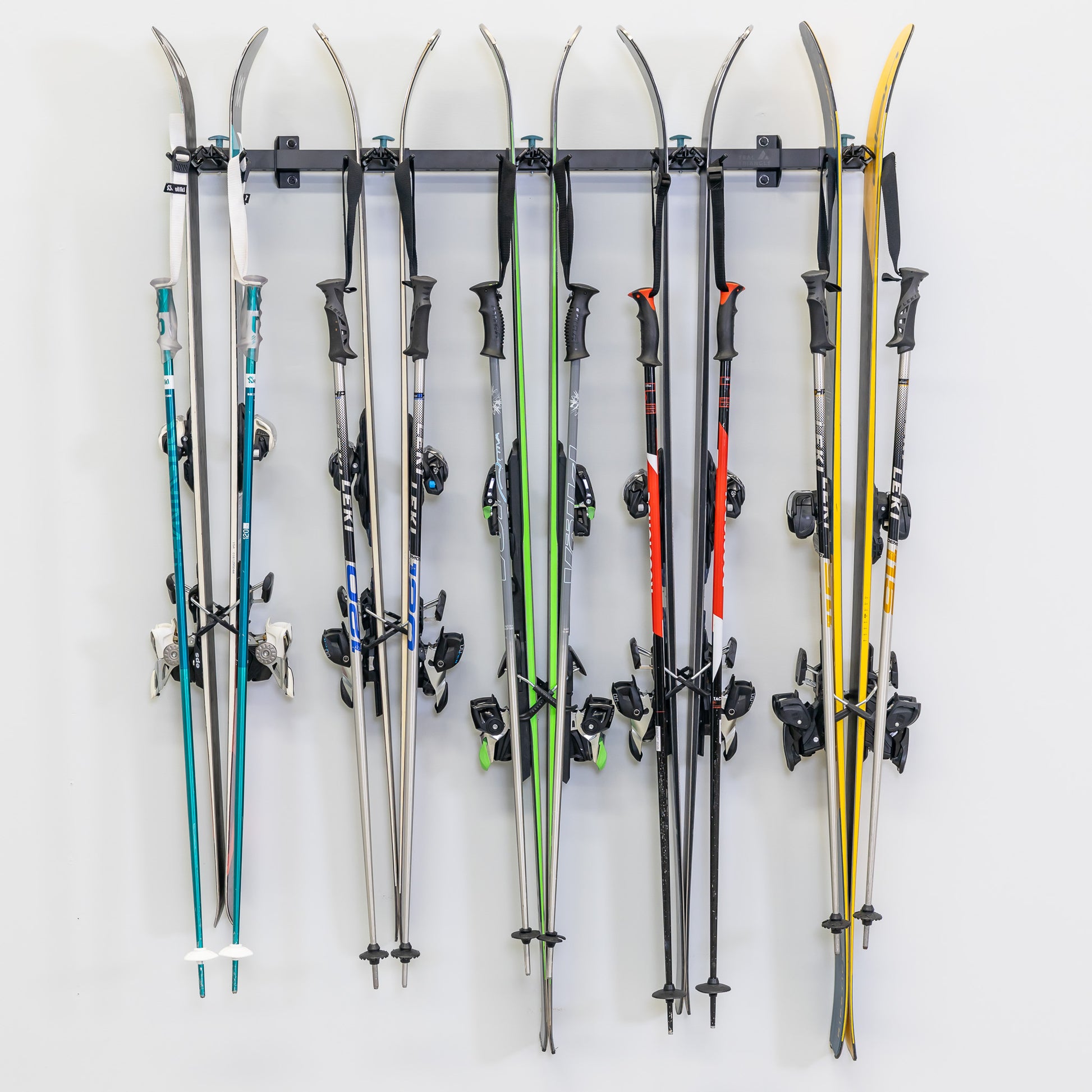 ski and pole organizer