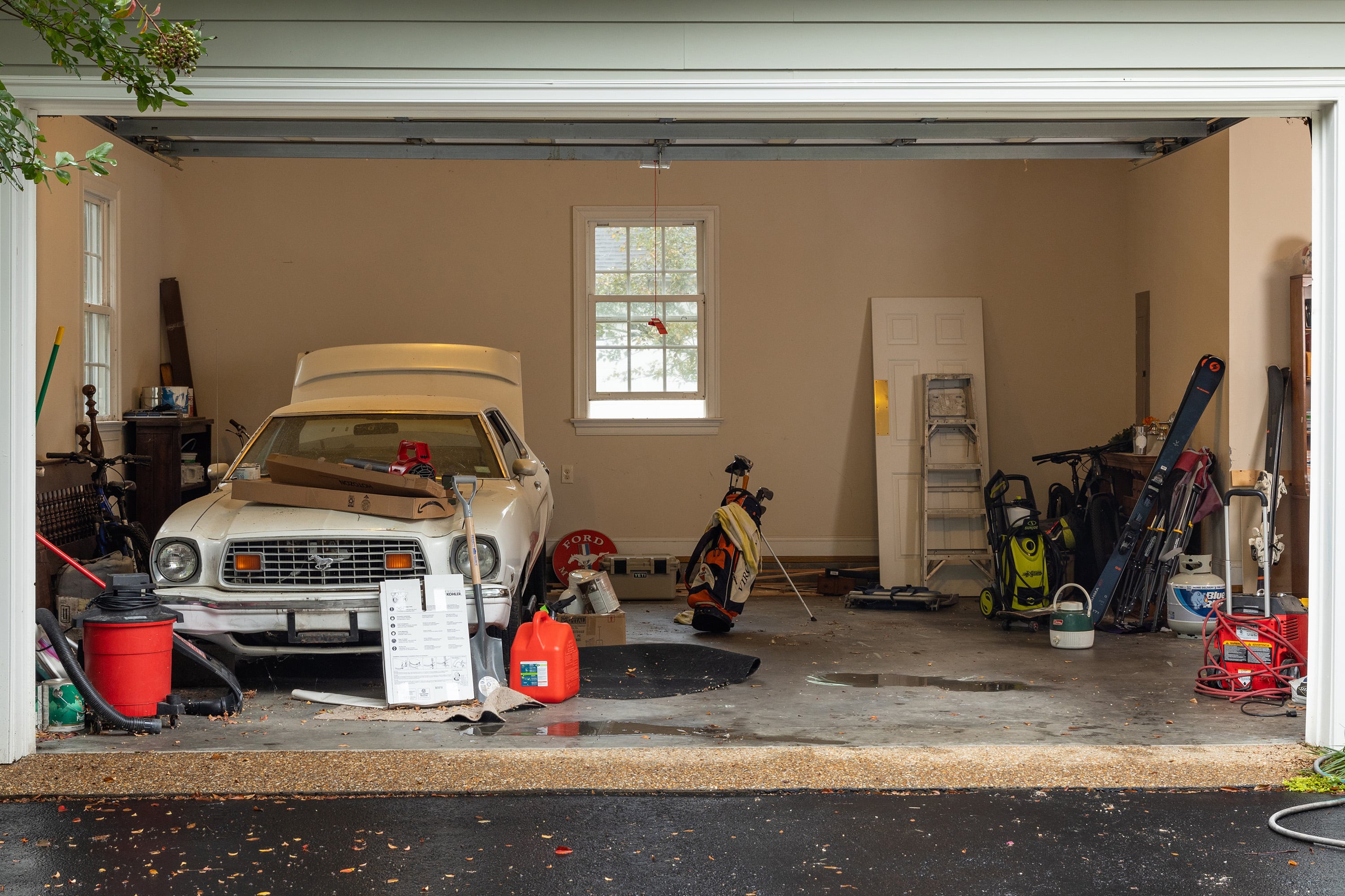 before and after garage makeover