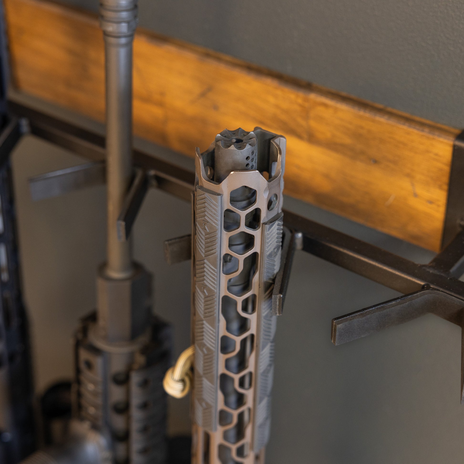 carbine gun rack